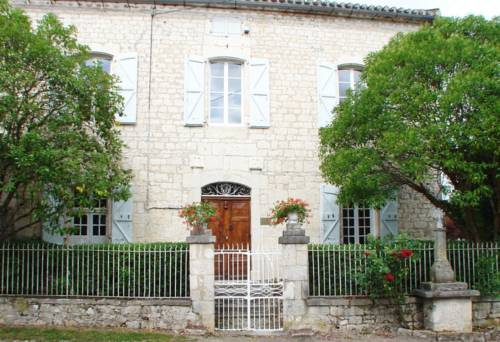 Maison d'hôtes Le LOGIS de REYJADE : Bed and Breakfast near Luzech