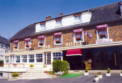 Hôtel La Pocatière : Hotel near Manche