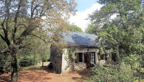 La Chaumière et sa Roulotte : Guest accommodation near Sarrazac