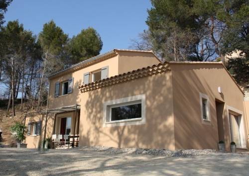 La Roche en Provence : Guest accommodation near Pierrelongue