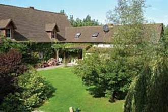 Gite 1 : Guest accommodation near Nampont