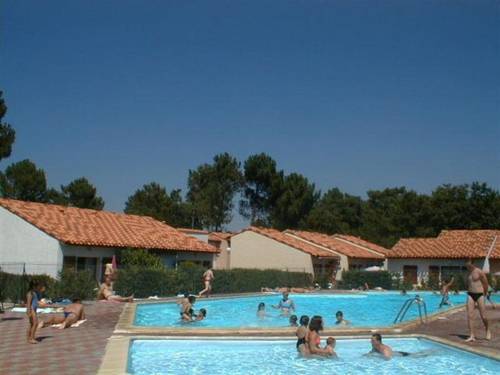 Villa Les Villas De La Palmyre 1 : Guest accommodation near Les Mathes