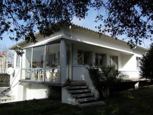 Villa Ronce Les Bains 24 : Guest accommodation near Marennes