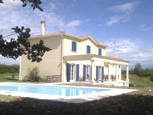 Holiday Home In Montaigu De Quercy : Guest accommodation near Courbiac