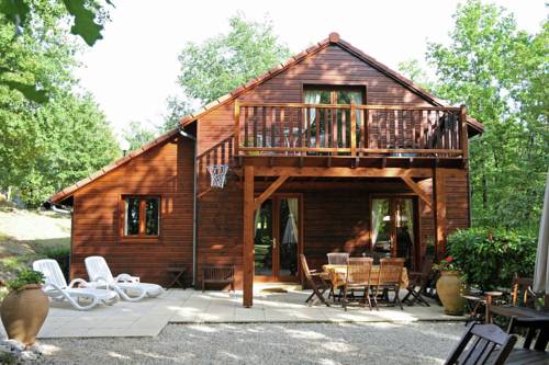 Chalet Souillac Golf & Country Club II : Guest accommodation near Meyronne