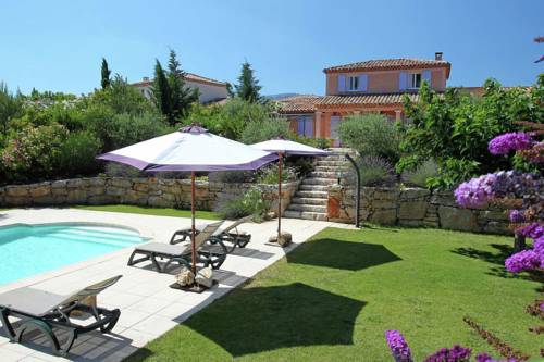 Holiday home Sainte Baume- Pool : Guest accommodation near Saint-Zacharie