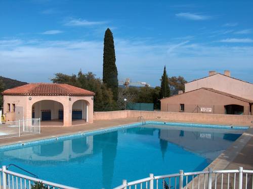 Holiday Home Bonporteau.3 : Guest accommodation near Rayol-Canadel-sur-Mer