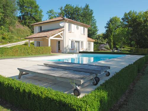 Holiday Home Lapeyriere : Guest accommodation near Sauveterre