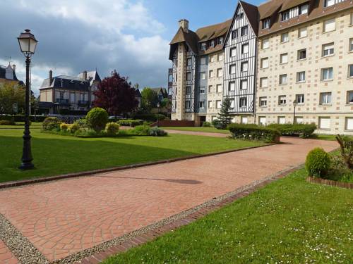 Apartment Castel Guermante : Apartment near Deauville