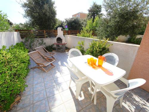 Holiday Home Les Jardins de la Clape : Guest accommodation near Armissan