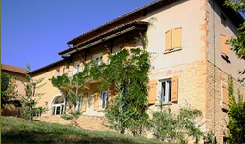 Le Vallon des Ronzières : Bed and Breakfast near Villefranche-sur-Saône