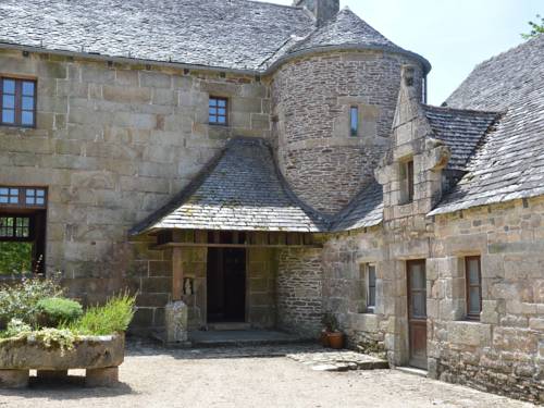 Le Manoir De Coatanscour : Guest accommodation near Lannéanou