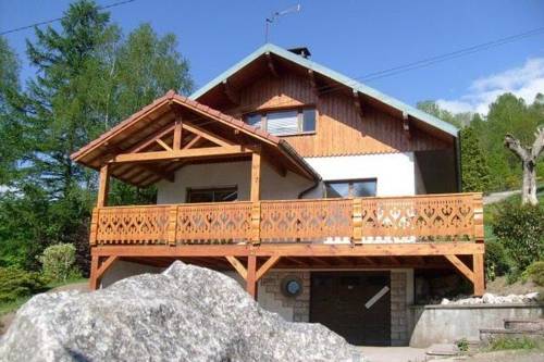 Les Chalets des Ayes I : Guest accommodation near Saint-Maurice-sur-Moselle
