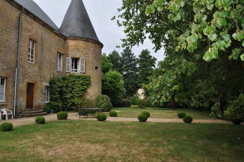 Chateau De Clavy Warby : Guest accommodation near Chesnois-Auboncourt