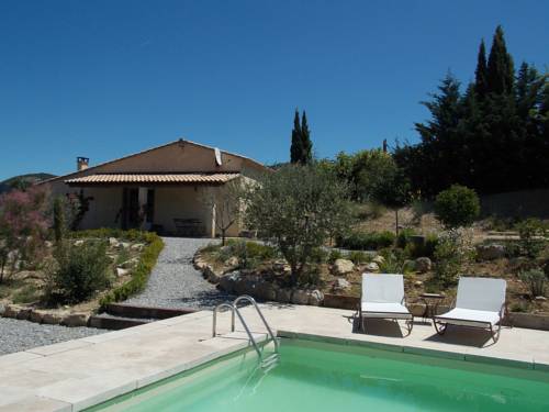 La Serre Sur La Colline : Guest accommodation near Le Poët-Sigillat