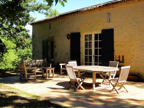 La Bruyère Haute La Petite Maison : Guest accommodation near Lacapelle-Biron