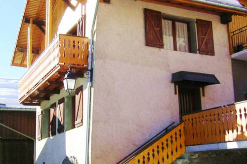 Chalet Joly : Guest accommodation near Planay