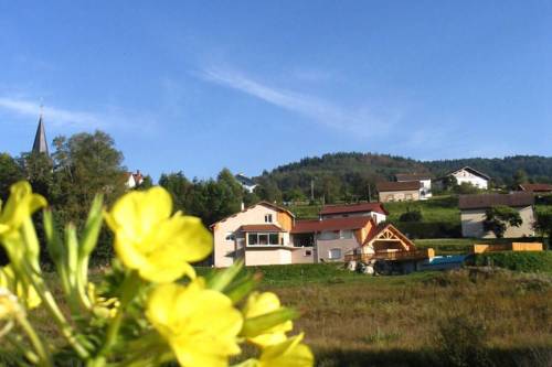 Chalet Hameau De L Etang 1 : Guest accommodation near Saint-Amé