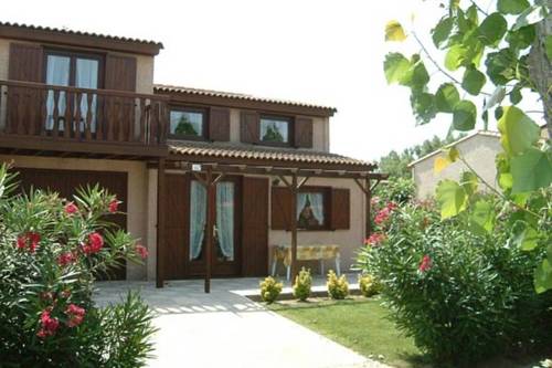 Holiday home Les Tamaris & Les Portes Du Soleil 2 : Guest accommodation near Portiragnes