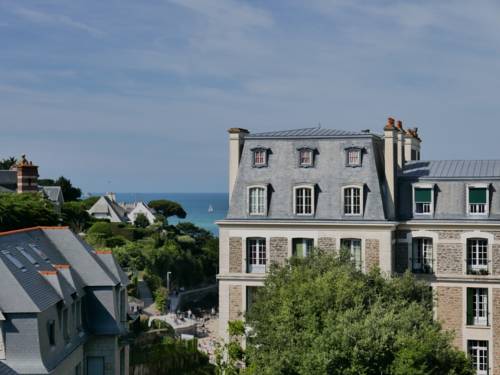 Studio tout confort apercu mer : Apartment near Dinard