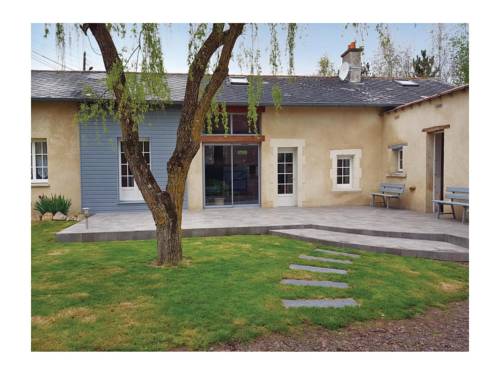 Holiday Home Montreuil Bellay with Fireplace 01 : Guest accommodation near Morton