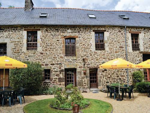 Holiday Home Taden Gite No. : Guest accommodation near Les Champs-Géraux