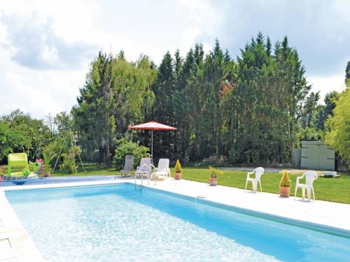 Holiday home La Barde O-736 : Guest accommodation near Coutras