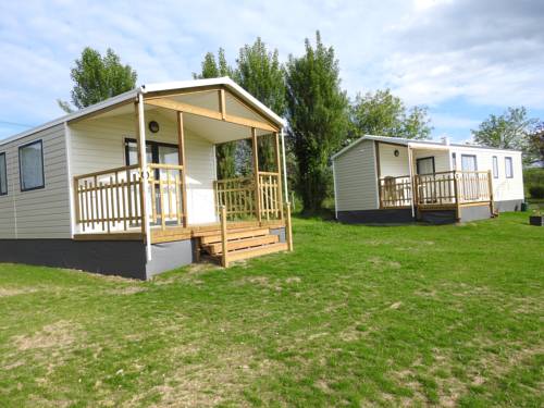 Camping les Tournesols : Guest accommodation near Saint-Rémy-de-Sillé