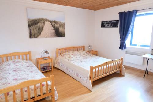 Au Jardin de Creachavel : Bed and Breakfast near Sibiril