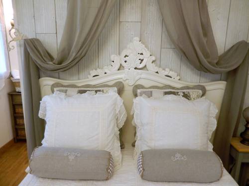 La Cordonnerie de Réau : Bed and Breakfast near Coubert