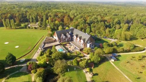 Domaine de la Foret d’Orient – Natur’Hotel Golf & Spa : Hotel near Précy-Notre-Dame