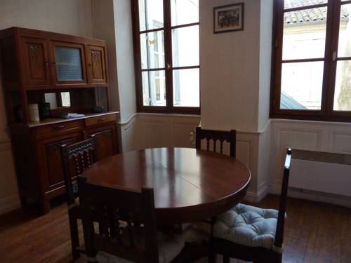 Chez Josette : Apartment near Mansonville