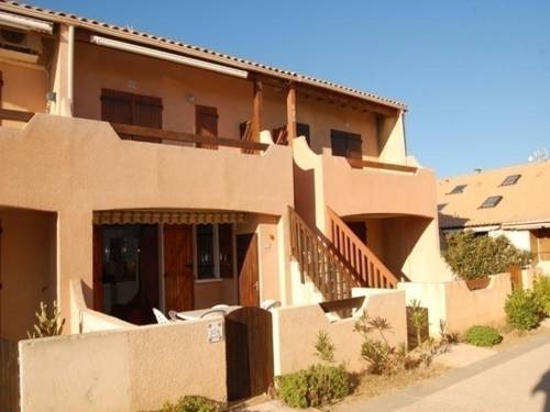 Rental Apartment Village De La Grande Bleue 20 : Apartment near Treilles