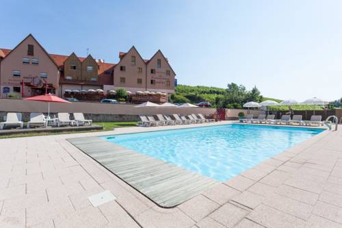 Best Western Hotel & SPA Le Schoenenbourg : Hotel near Mittelwihr