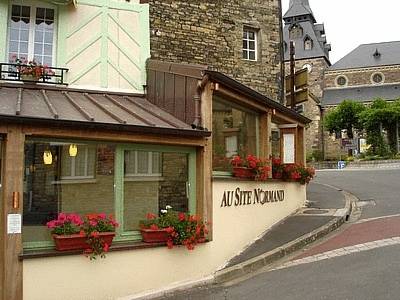 Logis Hotel Au Site Normand : Hotel near La Lande-Patry