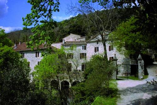 Chateau des Pauses : Guest accommodation near Saint-André-de-Majencoules