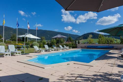 Logis Le Vernay : Hotel near Beaucroissant