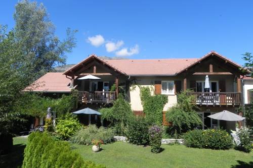 À la Petite Maison : Apartment near Châteauvieux