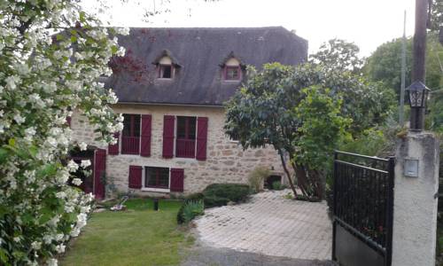 Le Mas du Cerf : Guest accommodation near Balaguier-d'Olt