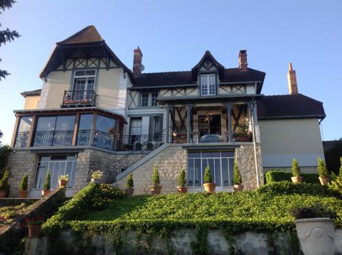 Chateau Beau Soleil : Bed and Breakfast near Tendu