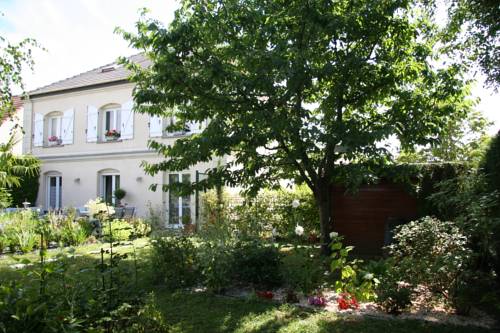 Les Suites Champenoises : Bed and Breakfast near Saint-Brice-Courcelles