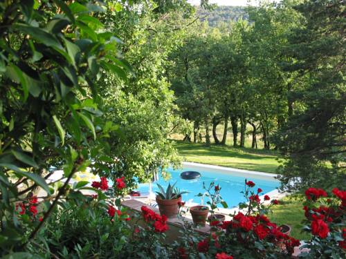 Mas Auroma : Bed and Breakfast near Joucas