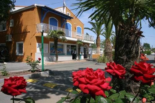 Camping Les Salisses : Guest accommodation near Bessan