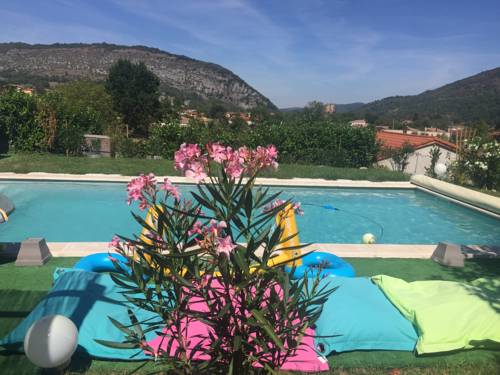 La Demeure : Guest accommodation near Ferrières-sur-Ariège