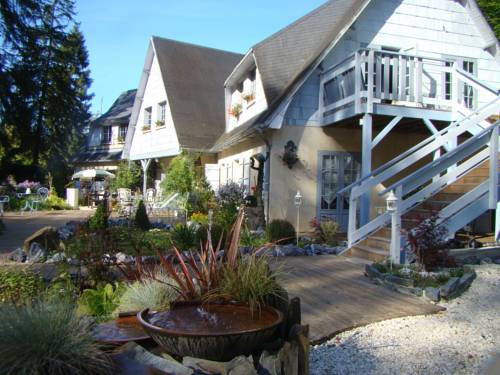 Le jardin de Saint Jean : Bed and Breakfast near Gilocourt