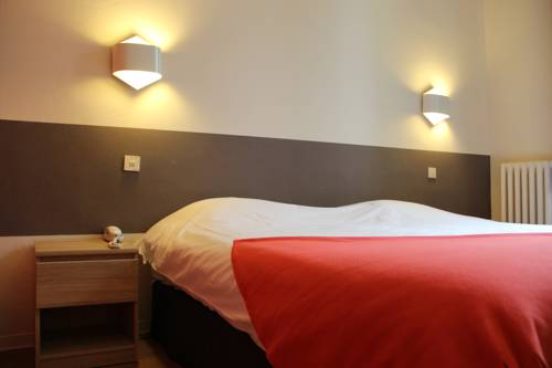Hotel des Thermes : Hotel near Moulin-Mage