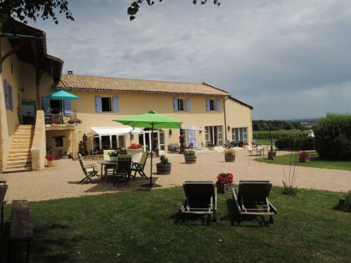 Apartment Le Gîte Des Blancs 2 : Guest accommodation near Fuissé