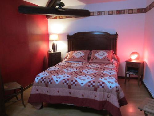 Chez BABETH : Guest accommodation near Quincié-en-Beaujolais