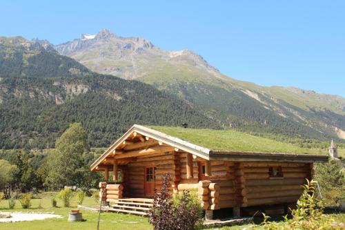 Cabanes & Yourtes - Chambres d'hôtes insolites : Guest accommodation near Lanslebourg-Mont-Cenis
