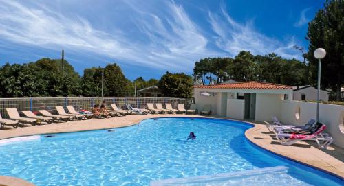 Camping Le Bellevue : Guest accommodation near Triaize
